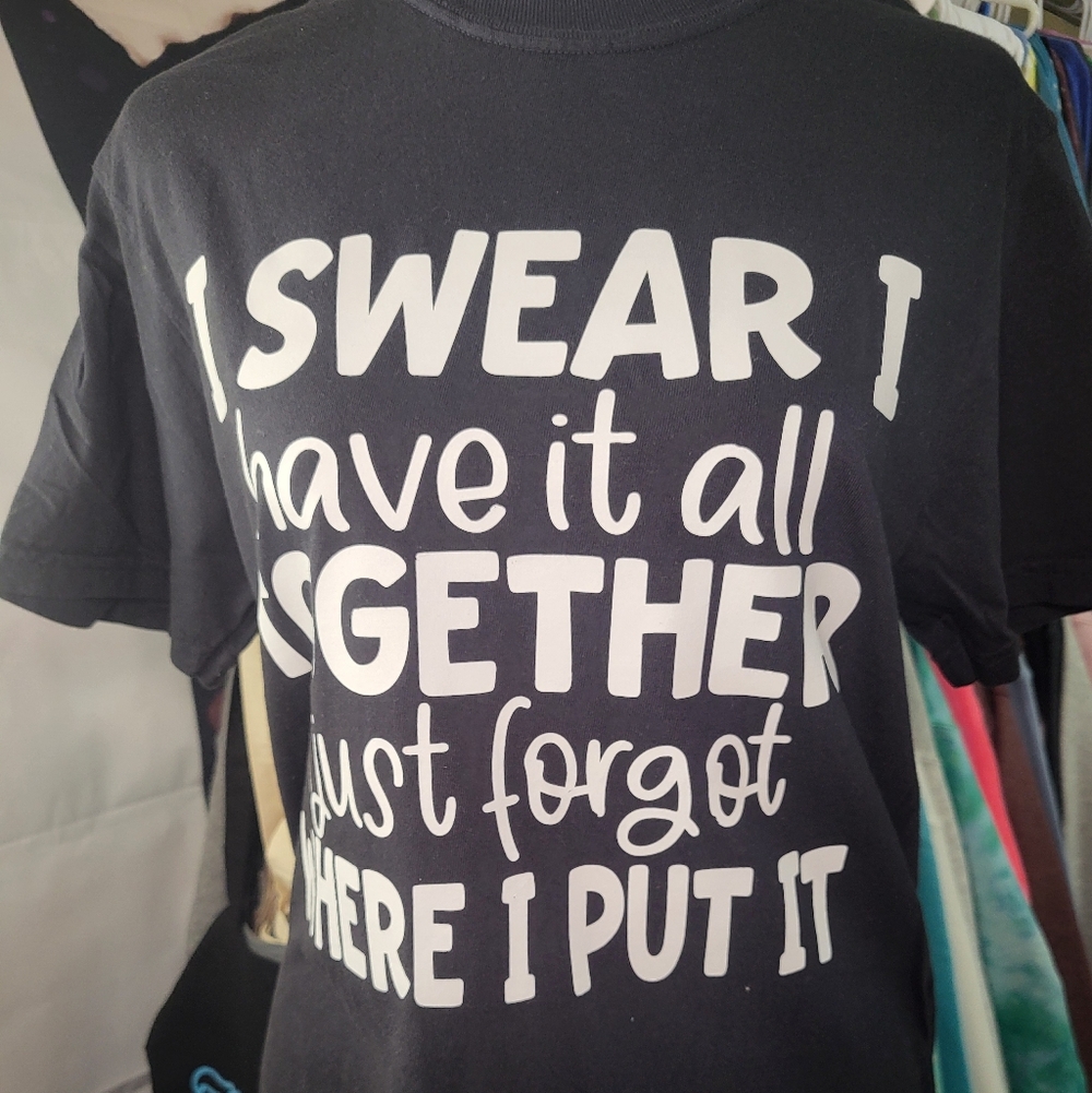 Comfort Colors T Shirt With Graphic Print.